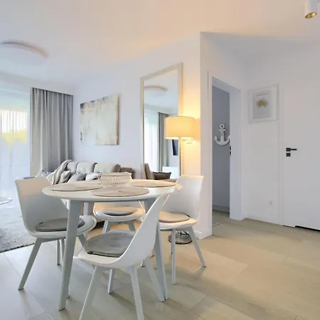 Blue Mare Posesja Kapitanska A01, 70m Beach, Ogrodek, Parking, Rowery דירה